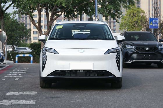 Front Engine 5 Seat Electric SUV New Energy AION Y Electric Car 150Km/h
